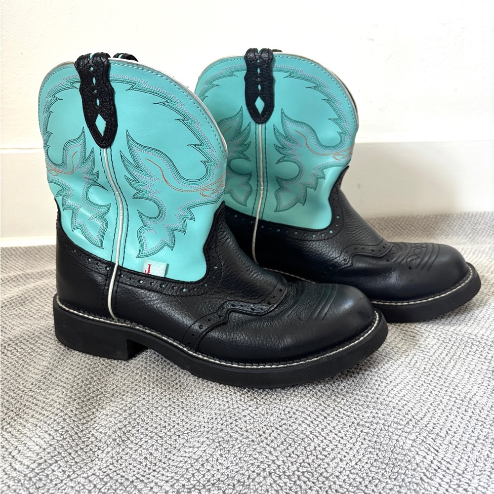 JUSTIN WOMEN’S GYPSY - aqua blue and black leather round toe western boots